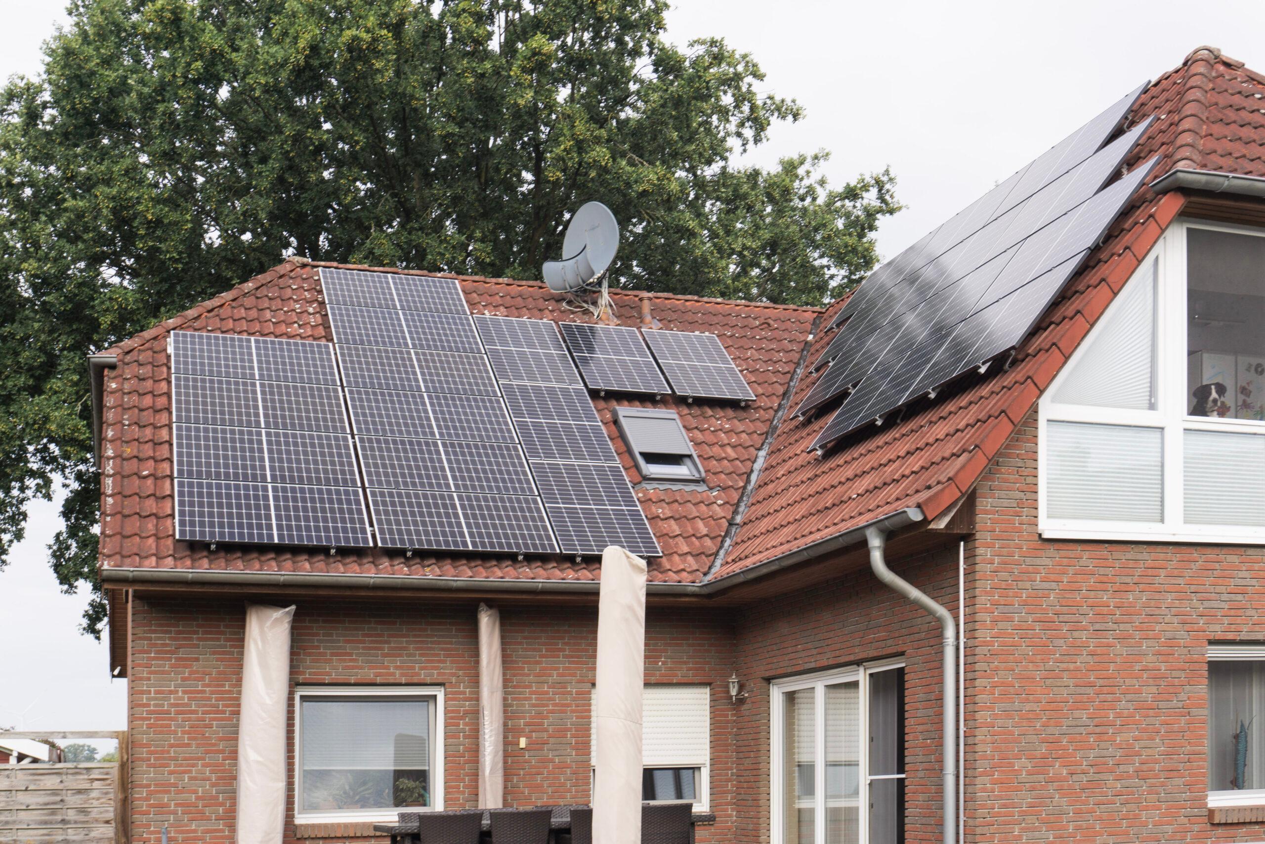 Einfamilienhaus mit Solaranlage ‒ zolar Hero Denis Pukrop